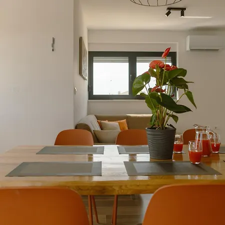 Βίλα Pava Ζαντάρ